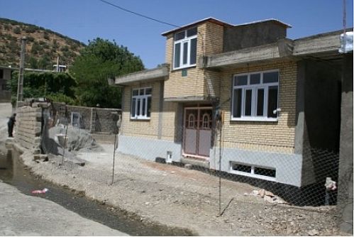 برخی از بانک ها در اعطای تسهیلات ساخت مسکن همکاری نمی کنند